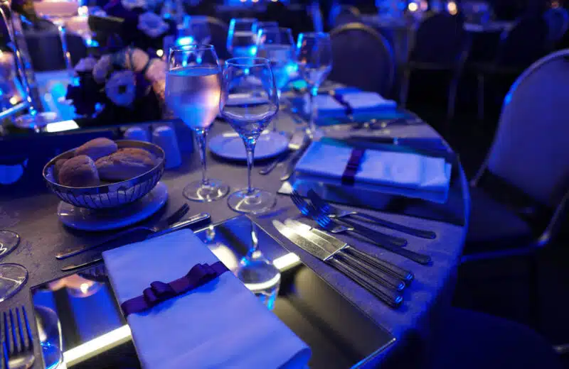 Dîner d’entreprise : réservez une salle privée dans un restaurant !