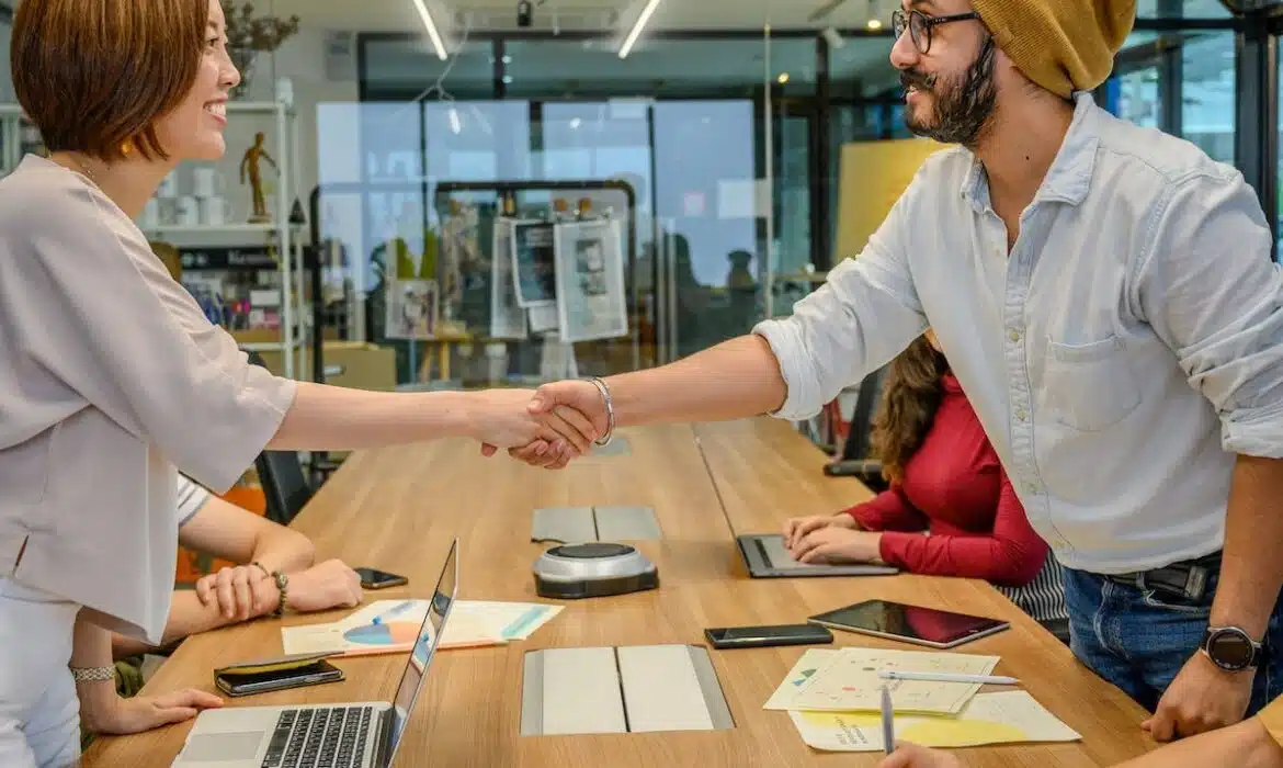 La réglementation des relations commerciales inter-entreprises : obligations et enjeux pour les entreprises