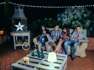 Égayez vos repas assis : quelques idées d’animations pour une ambiance conviviale